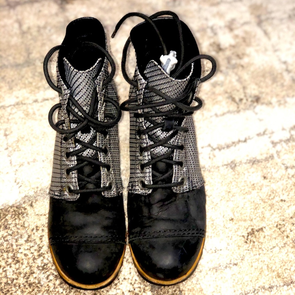 Sorel PDX wedge black silver 8 ankle boots